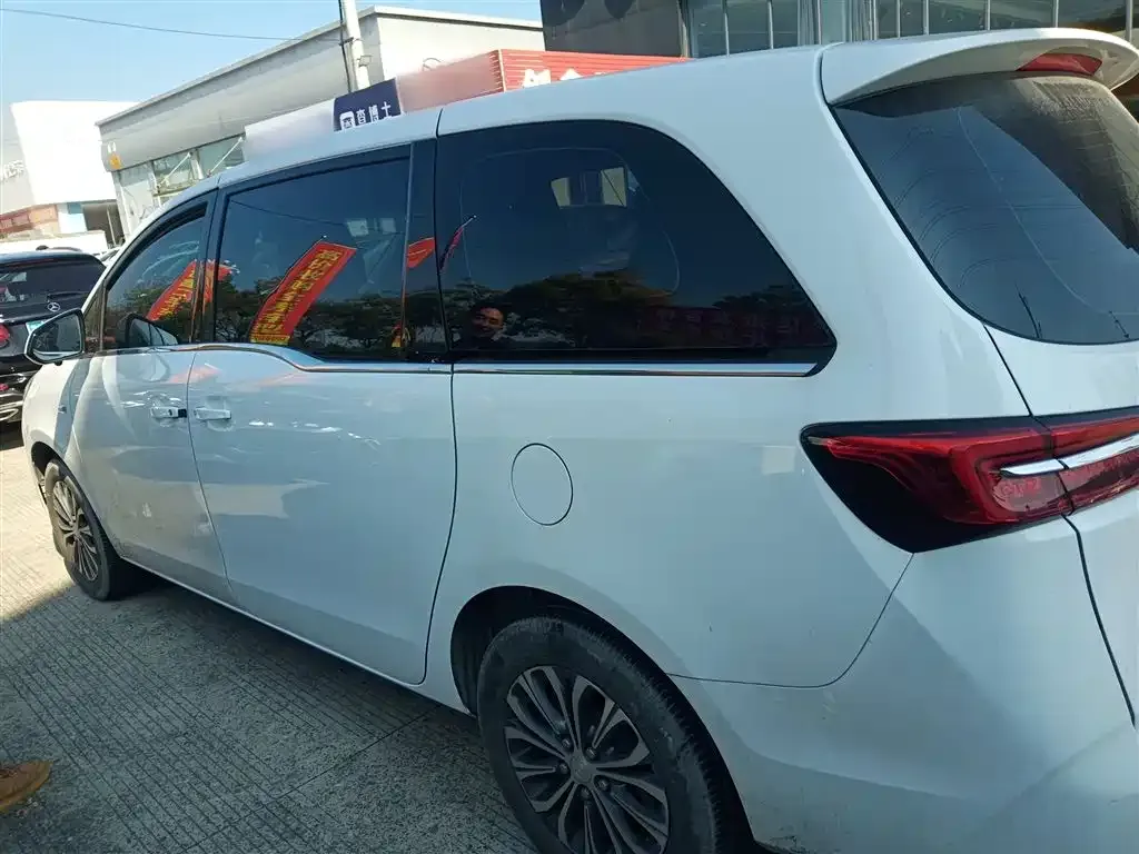 Buick GL8 2022 из CN, фото 5