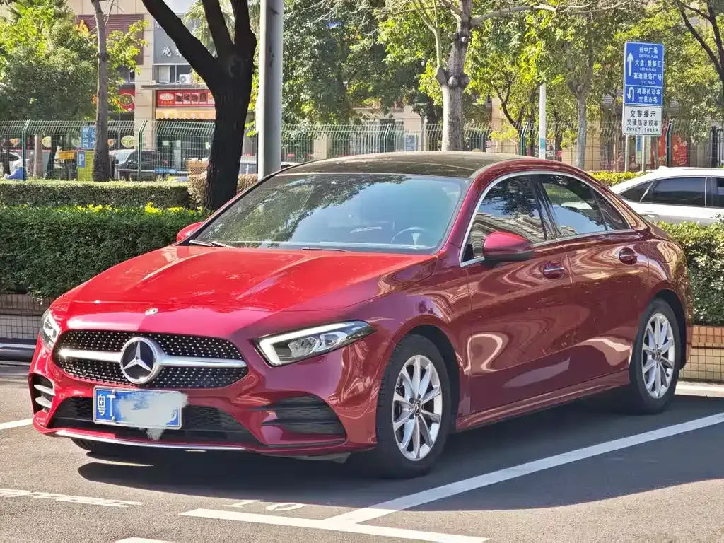 Mercedes-Benz A-Class — фото 1