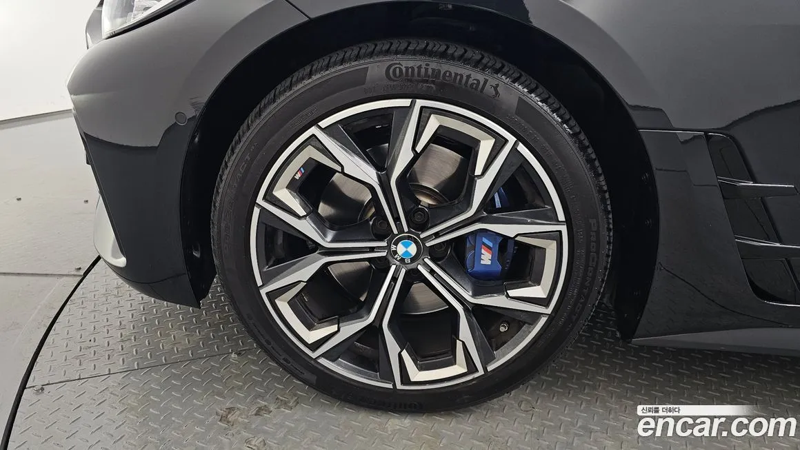 BMW 4-Series 2024 из KR, фото 5