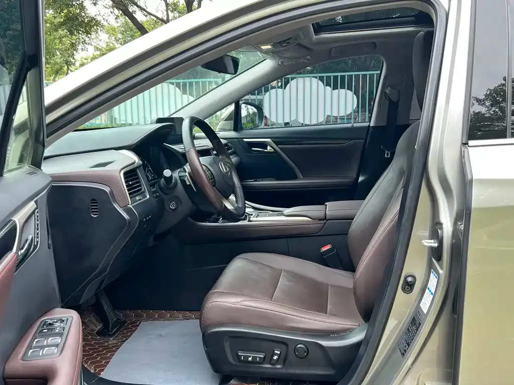 Lexus RX — фото 9