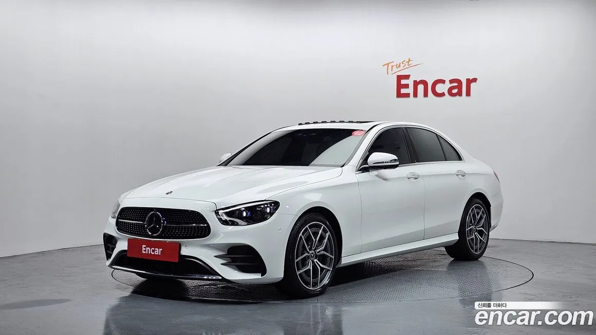 Mercedes-Benz E-Class — фото 1