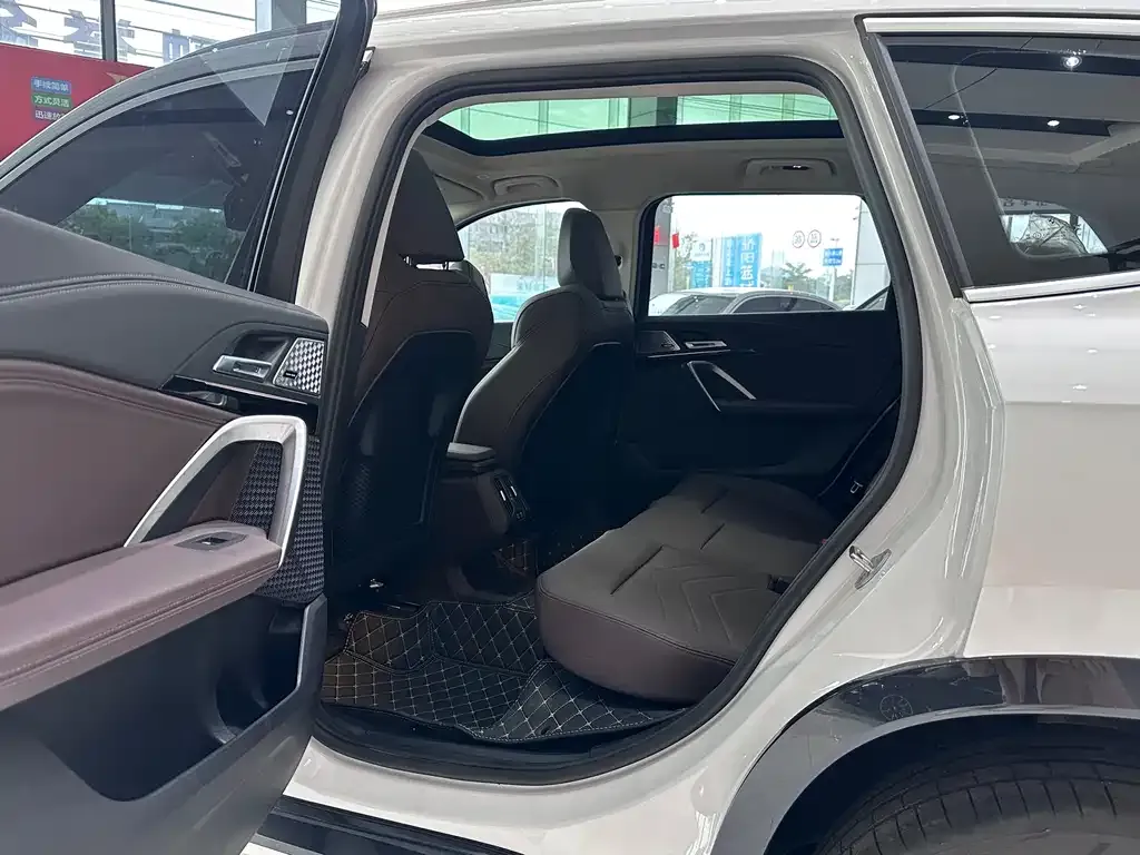 BMW X1 2025 из CN, фото 6