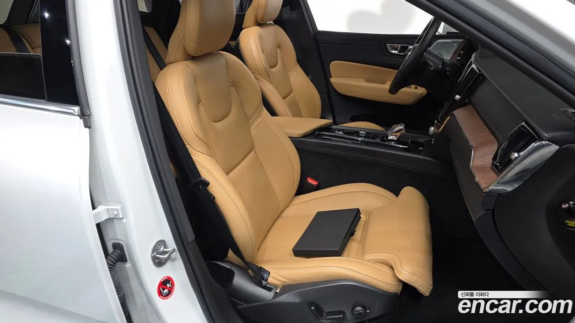 Volvo XC60 2024 из KR, фото 10