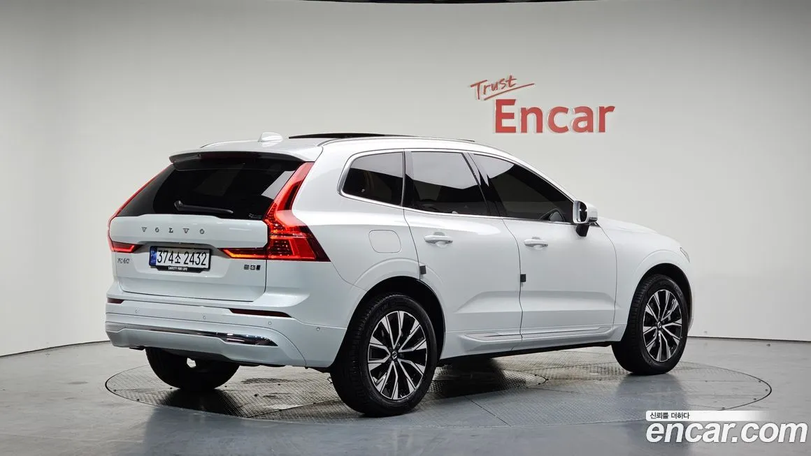 Volvo XC60 2024 из KR, фото 2