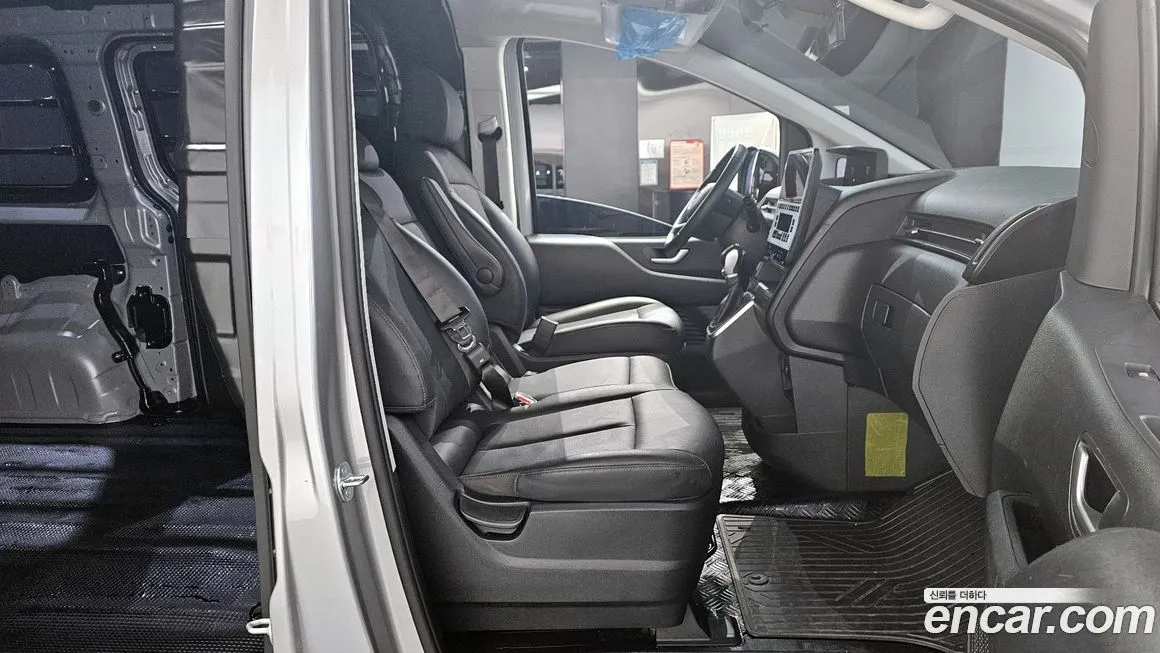 Hyundai Staria 2025 из KR, фото 10