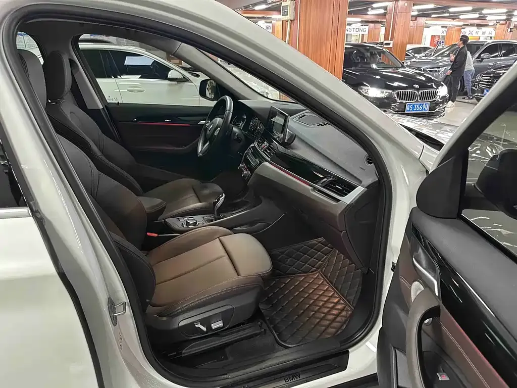 BMW X1 2022 из CN, фото 6