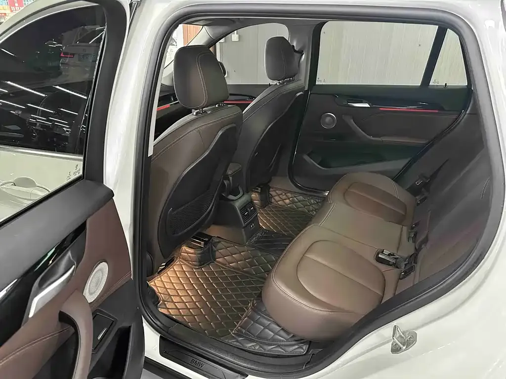 BMW X1 2022 из CN, фото 8