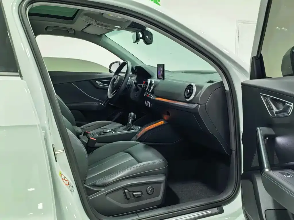 Audi Q2L 2023 из CN, фото 10