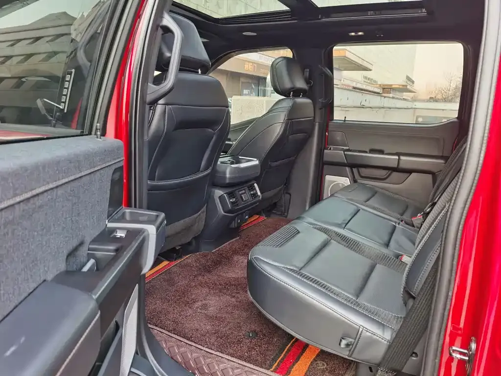 Ford F-150 Raptor 2023 из CN, фото 5