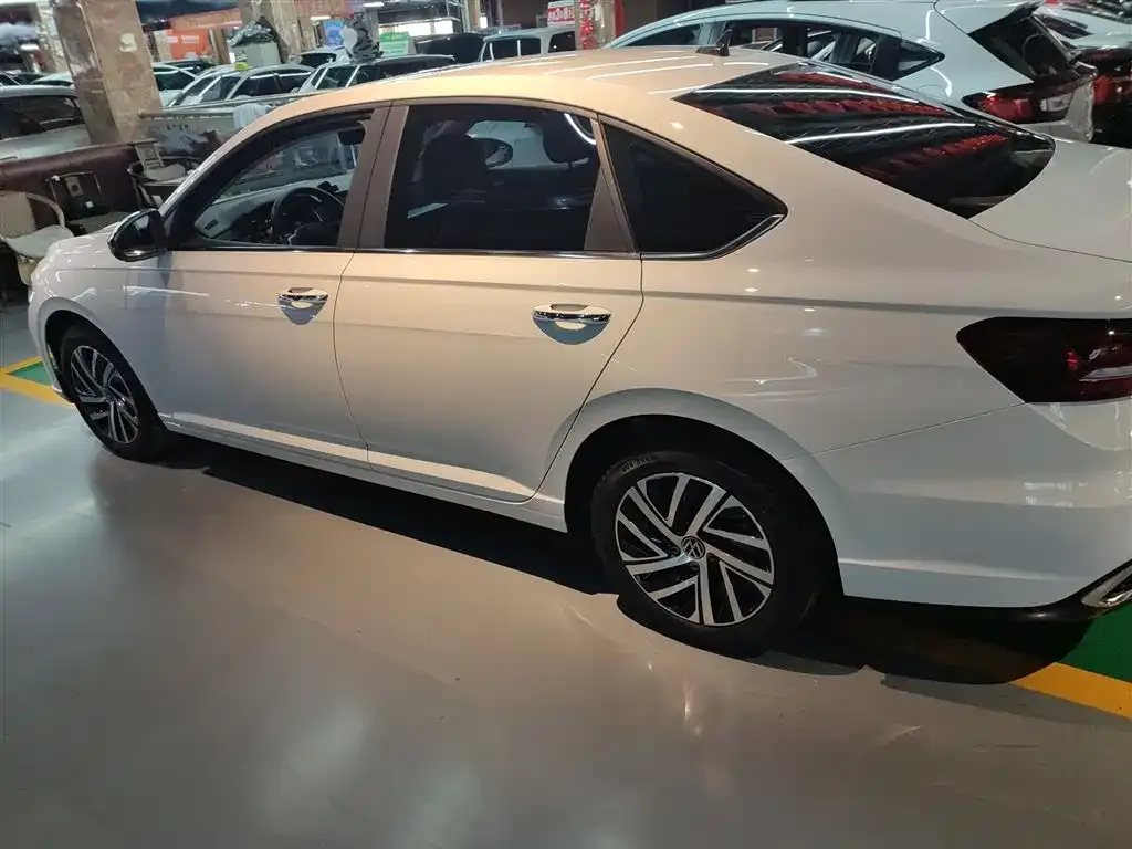 Volkswagen Lavida 2023 из CN, фото 5