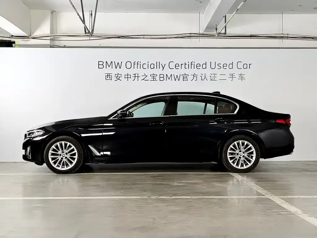BMW 5 Series — фото 6
