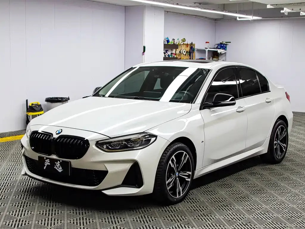 BMW 1 Series — фото 1