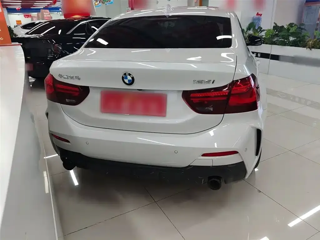BMW 1 Series 2023 из CN, фото 6