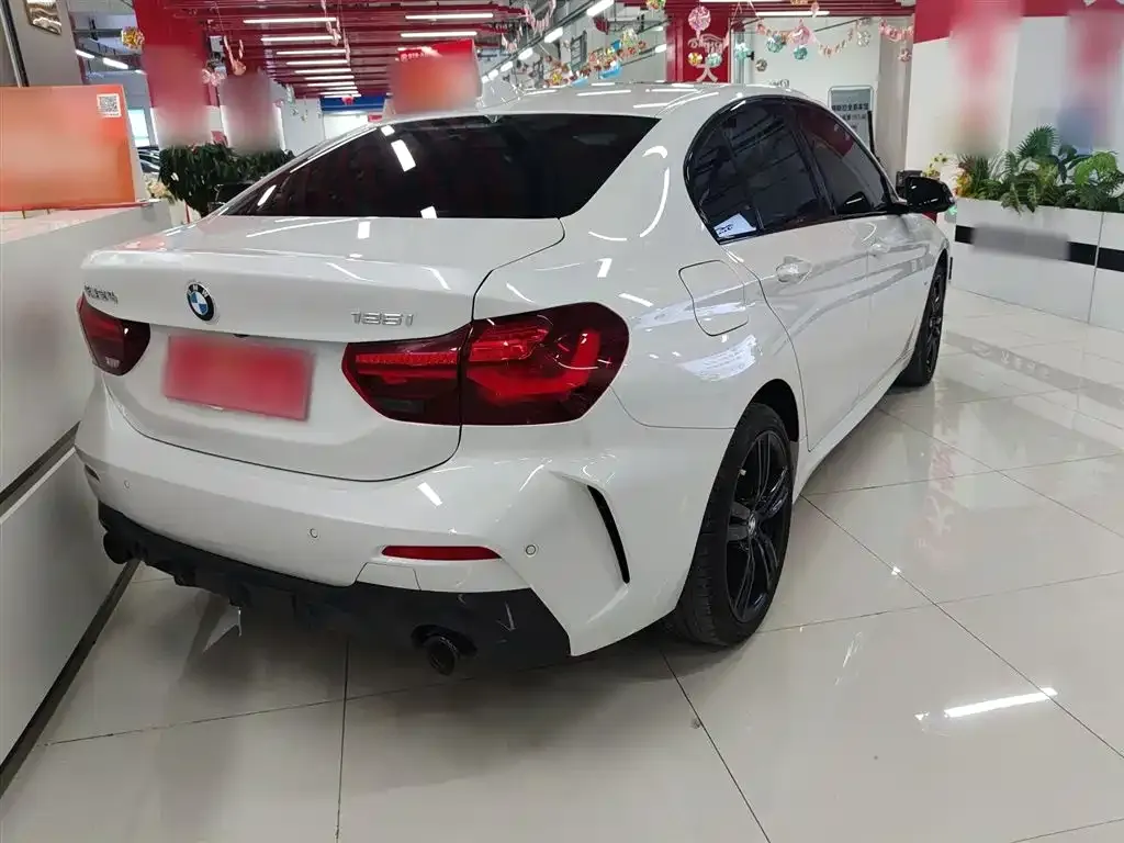BMW 1 Series 2023 из CN, фото 7