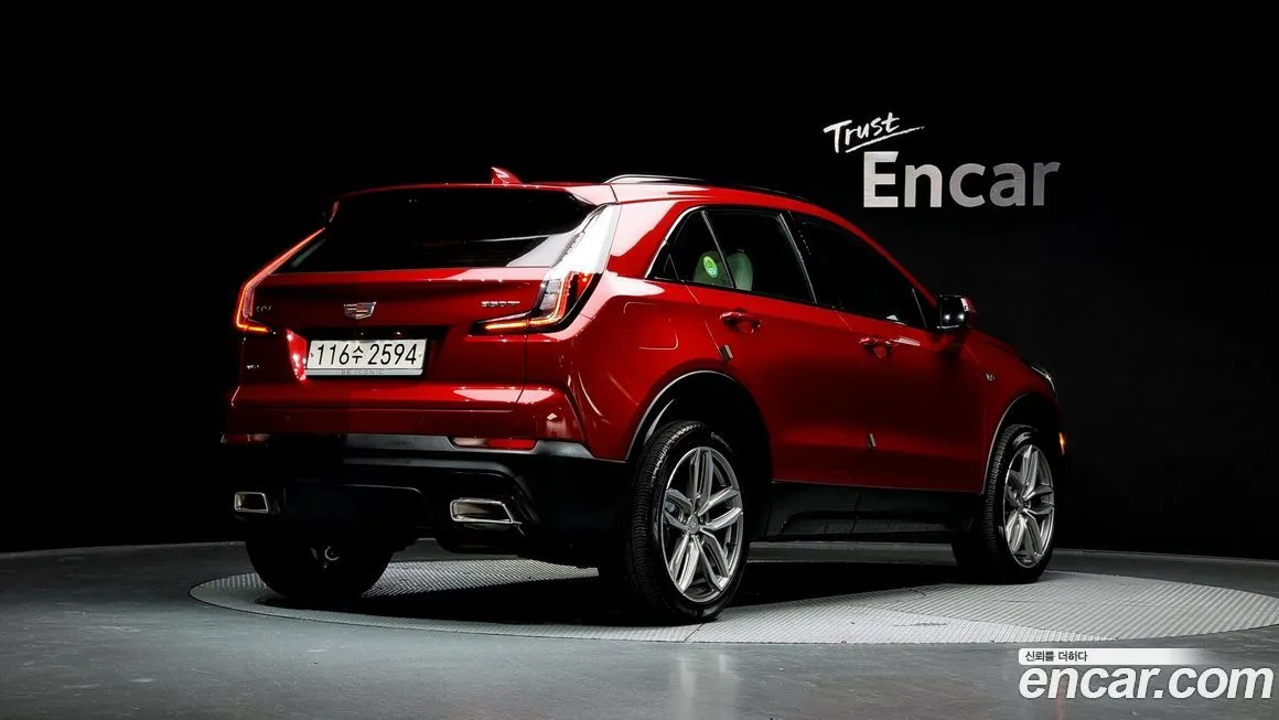 Cadillac XT4 2023 из KR, фото 2