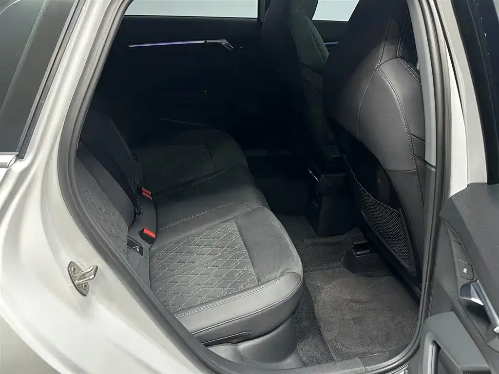 Audi A3 2023 из CN, фото 7