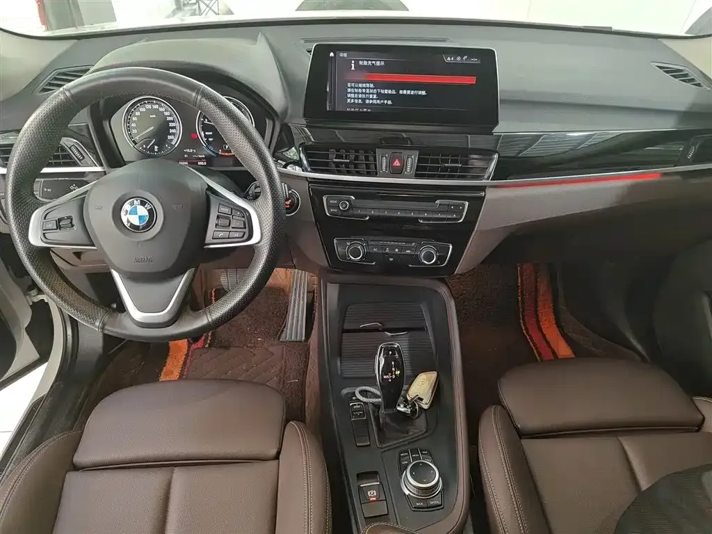 BMW X1 — фото 10