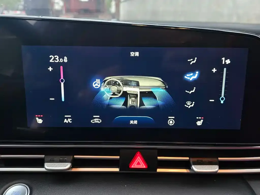 Hyundai Elantra 2022 из CN, фото 10