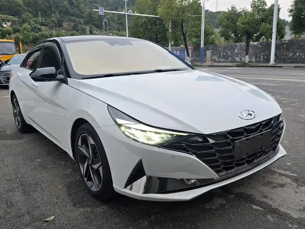 Hyundai Elantra 2022 из CN, фото 3