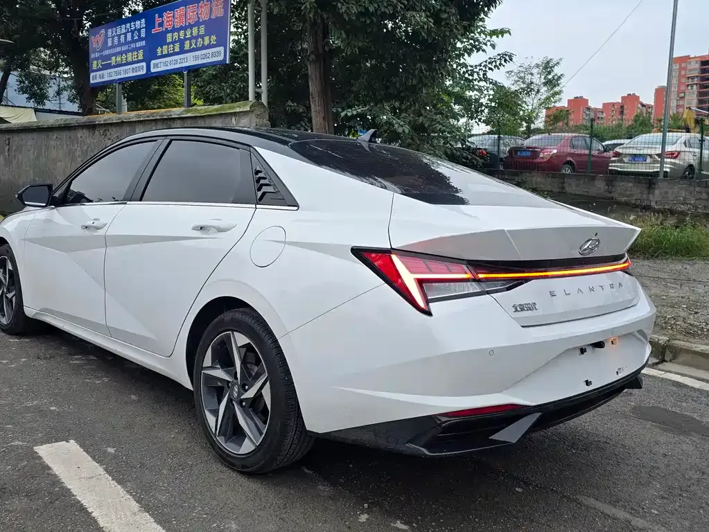 Hyundai Elantra 2022 из CN, фото 4