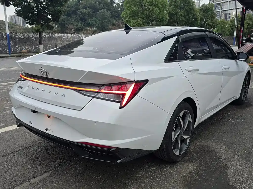 Hyundai Elantra 2022 из CN, фото 5