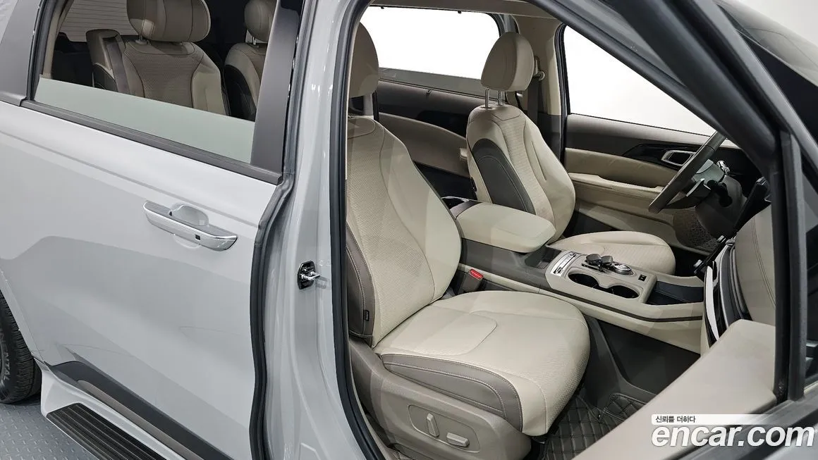 Kia Carnival — фото 10