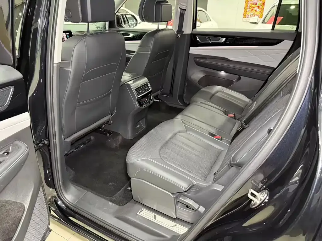 Volkswagen Teramont 2023 из CN, фото 9