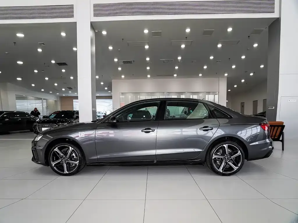 Audi A4L 2025 из CN, фото 4