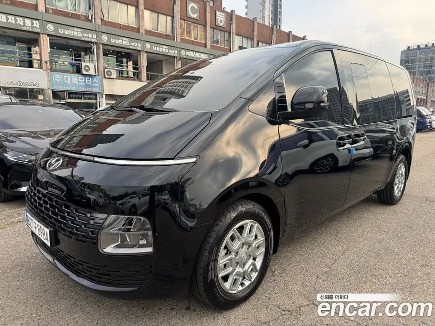 Hyundai Staria — фото 1