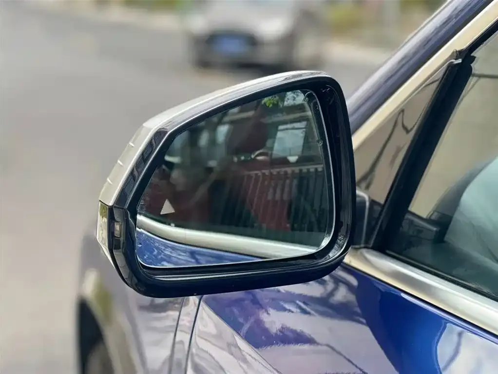 BMW iX1 2023 из CN, фото 10