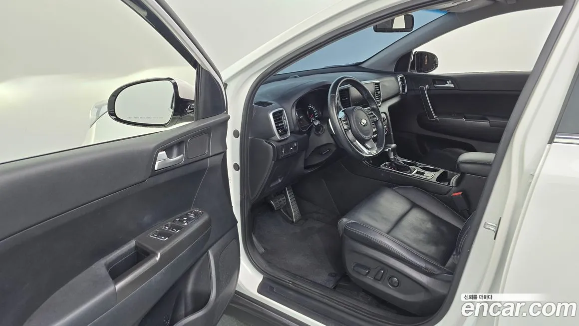 Kia Sportage — фото 10