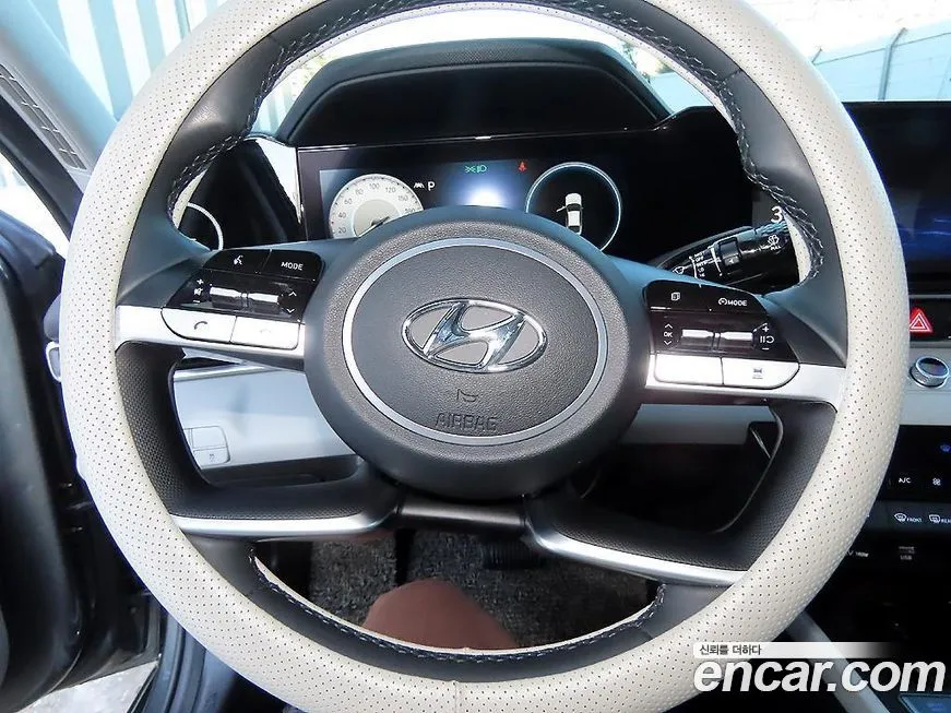 Hyundai AVANTE — фото 8