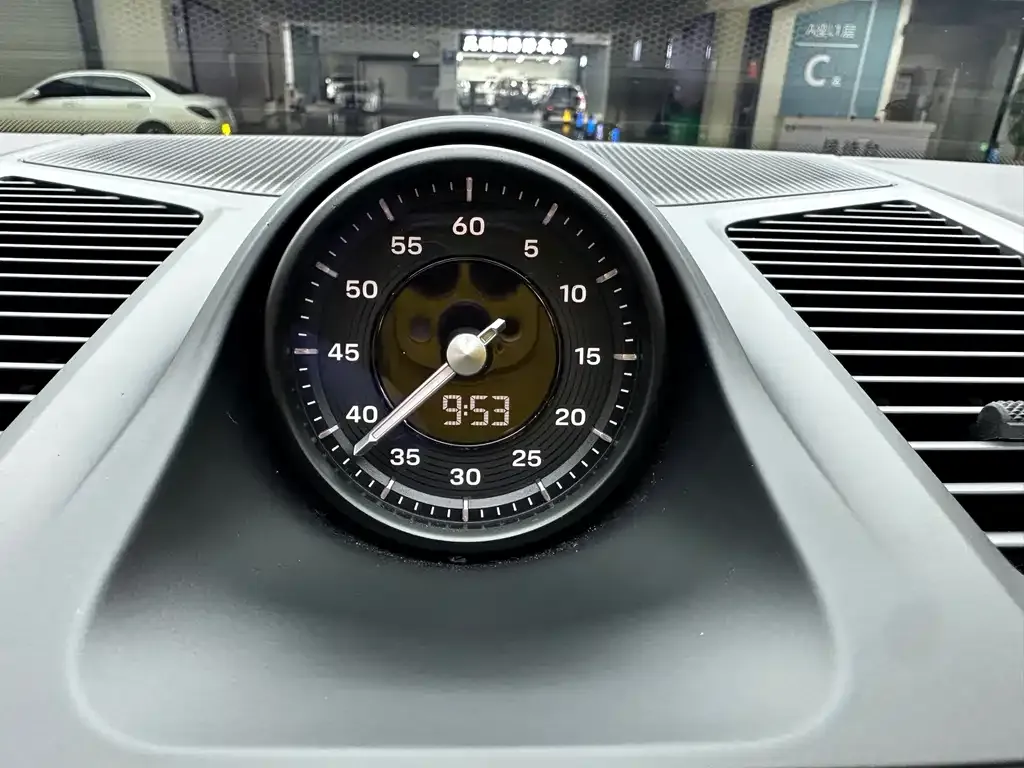 Porsche Cayenne 2025 из CN, фото 10