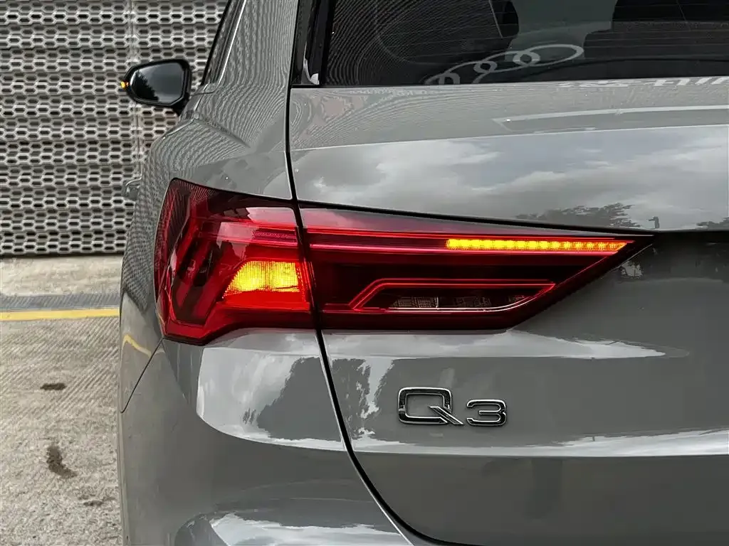 Audi Q3 — фото 8