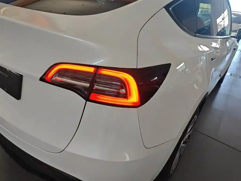 Tesla Model Y 2022 из CN, фото 8