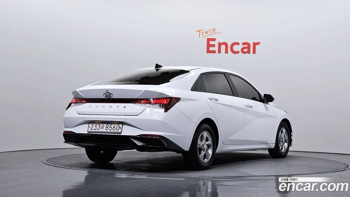 Hyundai AVANTE — фото 2