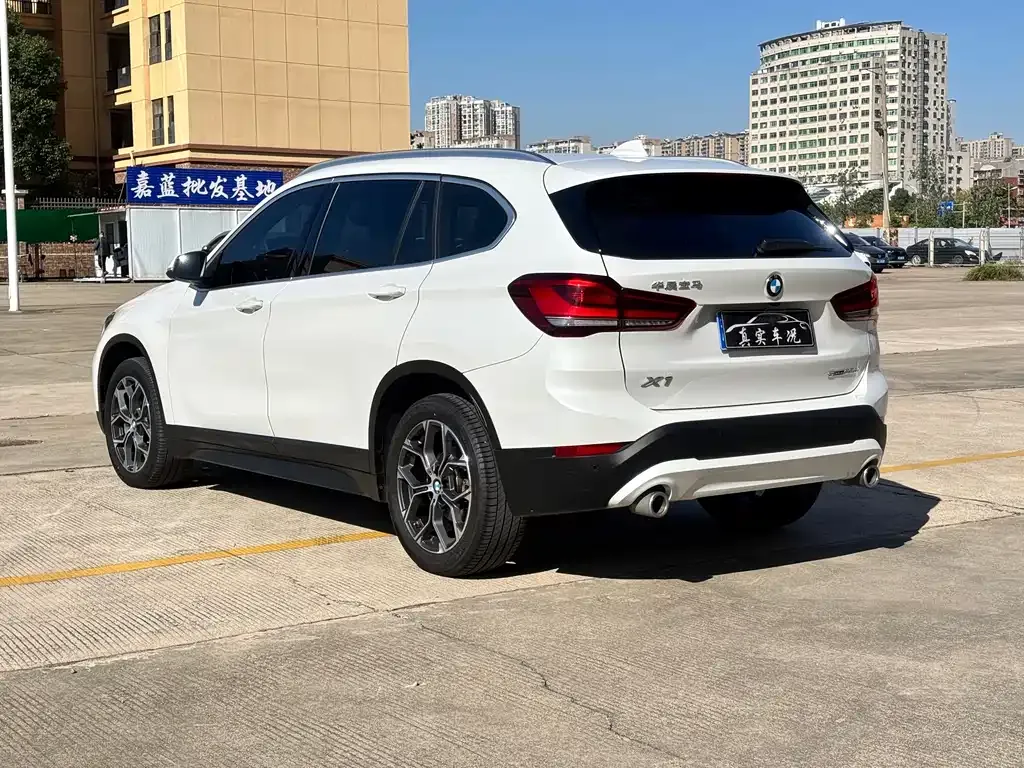 BMW X1 — фото 10