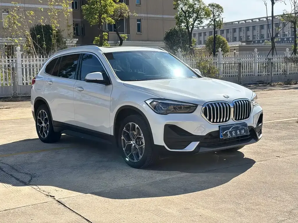 BMW X1 — фото 3