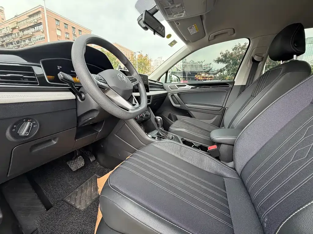 Volkswagen Tiguan L 2022 из CN, фото 4