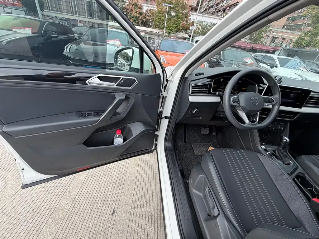 Volkswagen Tiguan L 2022 из CN, фото 5