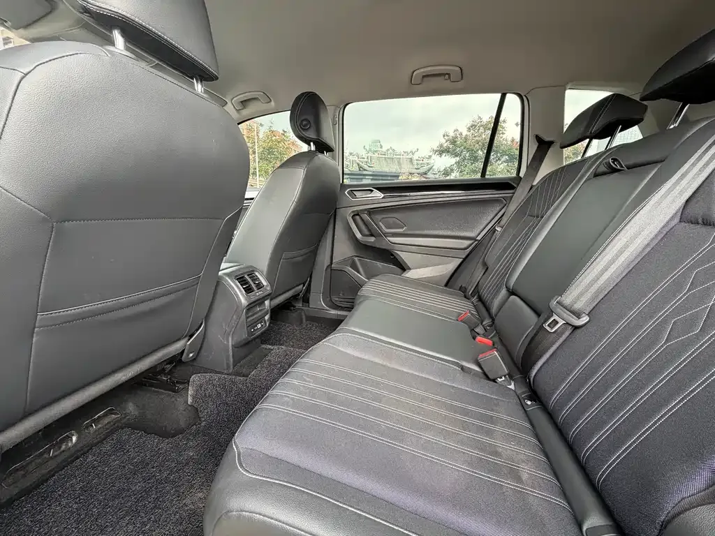 Volkswagen Tiguan L 2022 из CN, фото 6