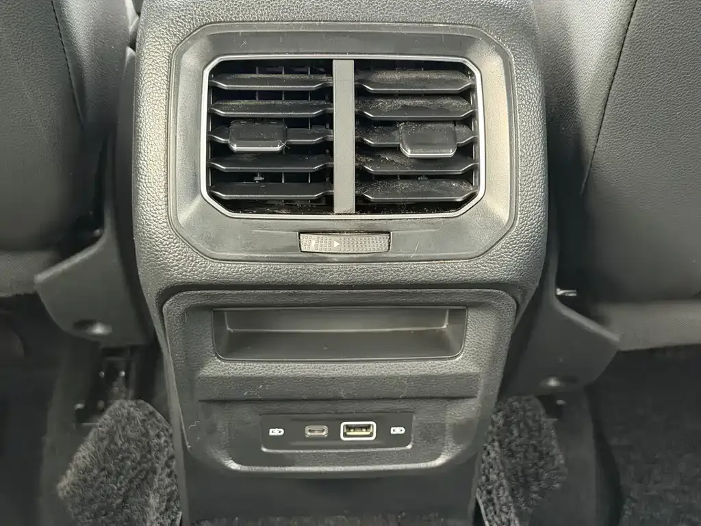 Volkswagen Tiguan L 2022 из CN, фото 7