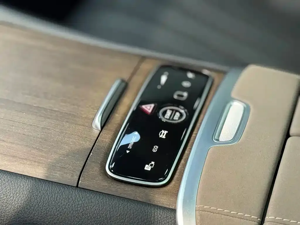 Mercedes-Benz EQS 2024 из CN, фото 10