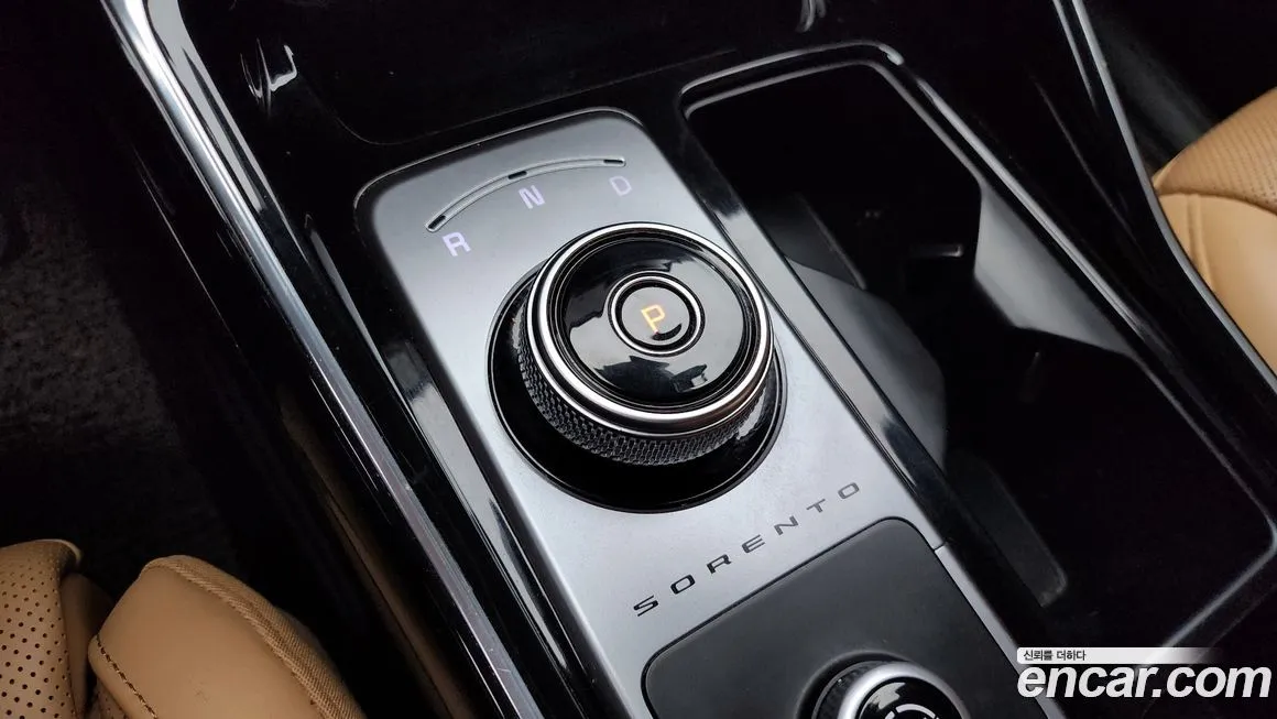 Kia Sorento — фото 9