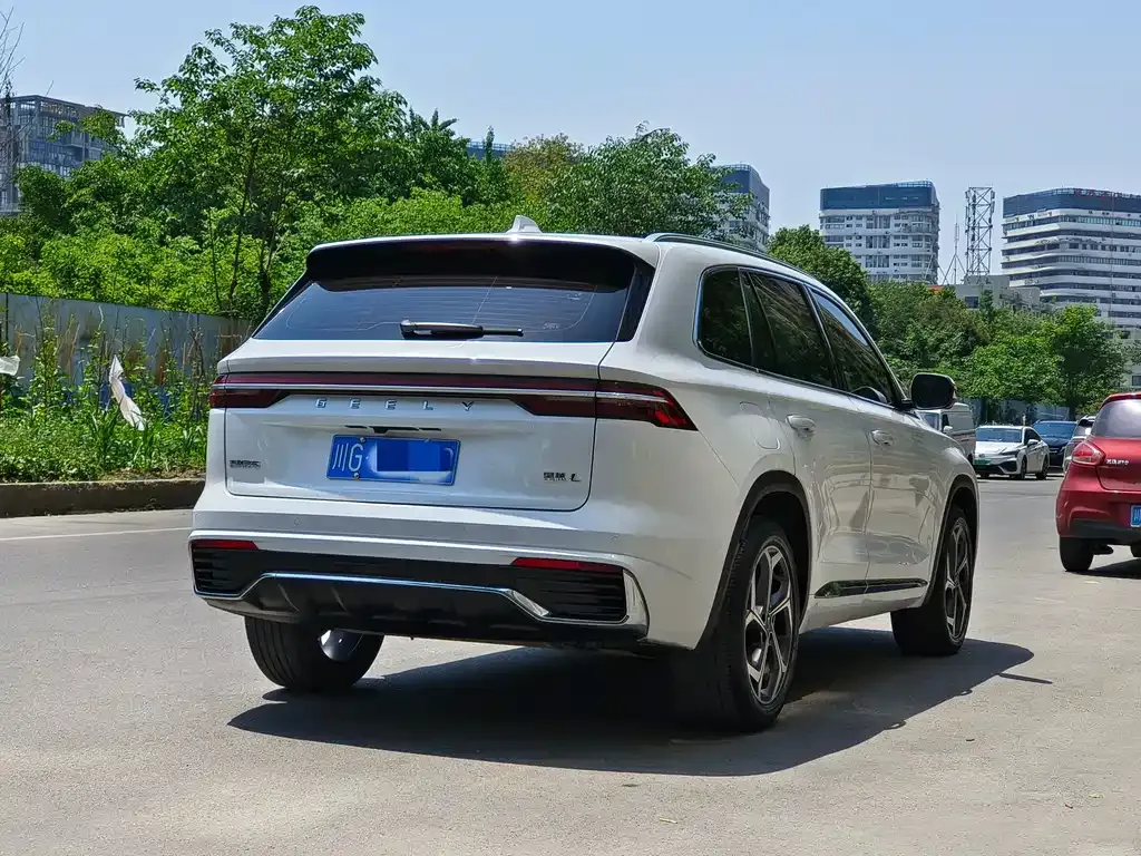 Geely Xingyue L — фото 3