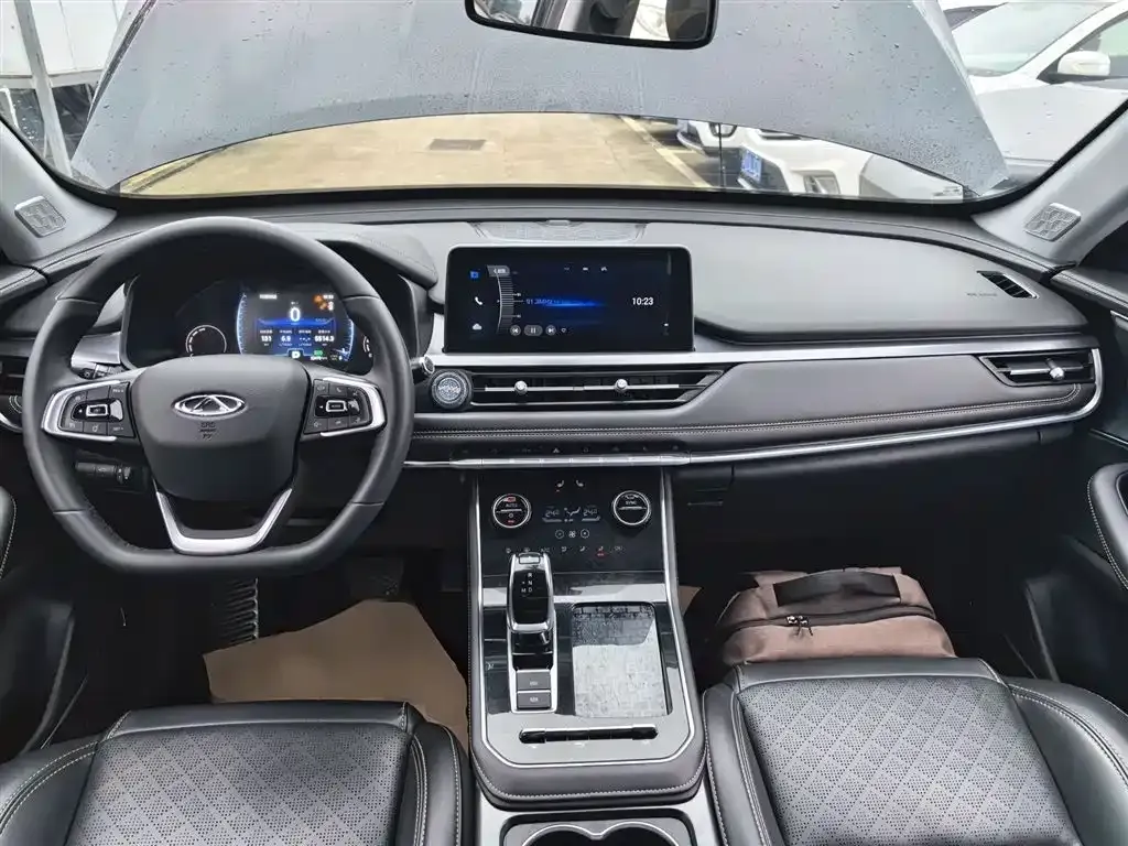Chery Tiggo 8 — фото 10