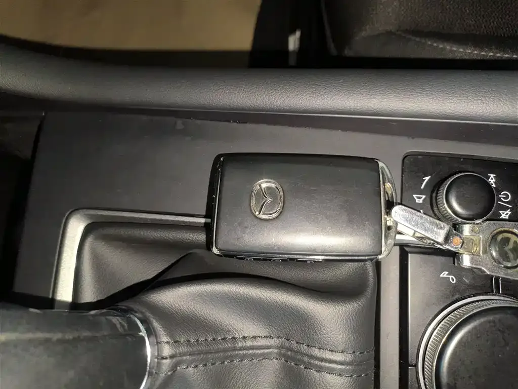 Mazda 3 Axela 2022 из CN, фото 9