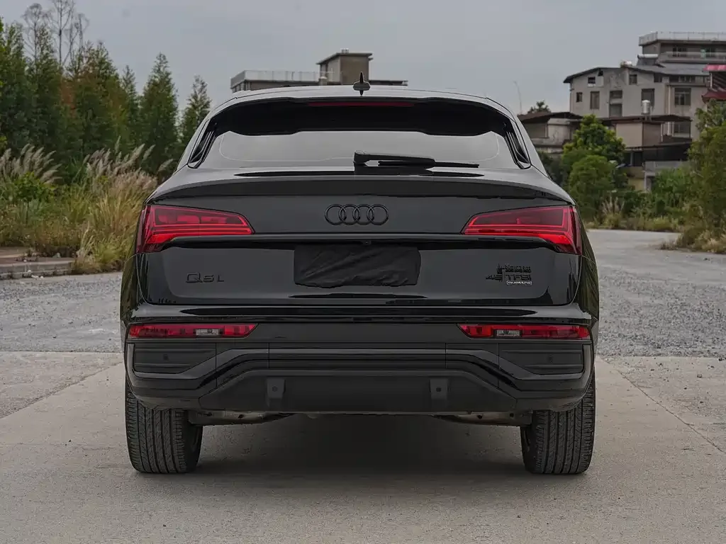 Audi Q5L Sportback — фото 8