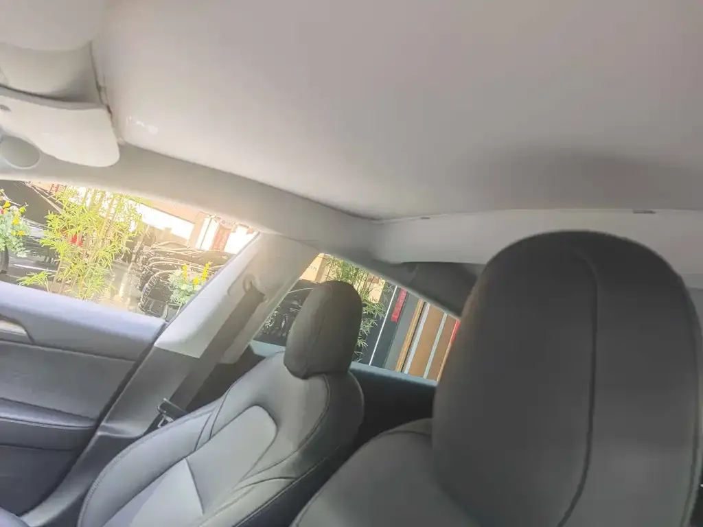 Tesla Model 3 — фото 10