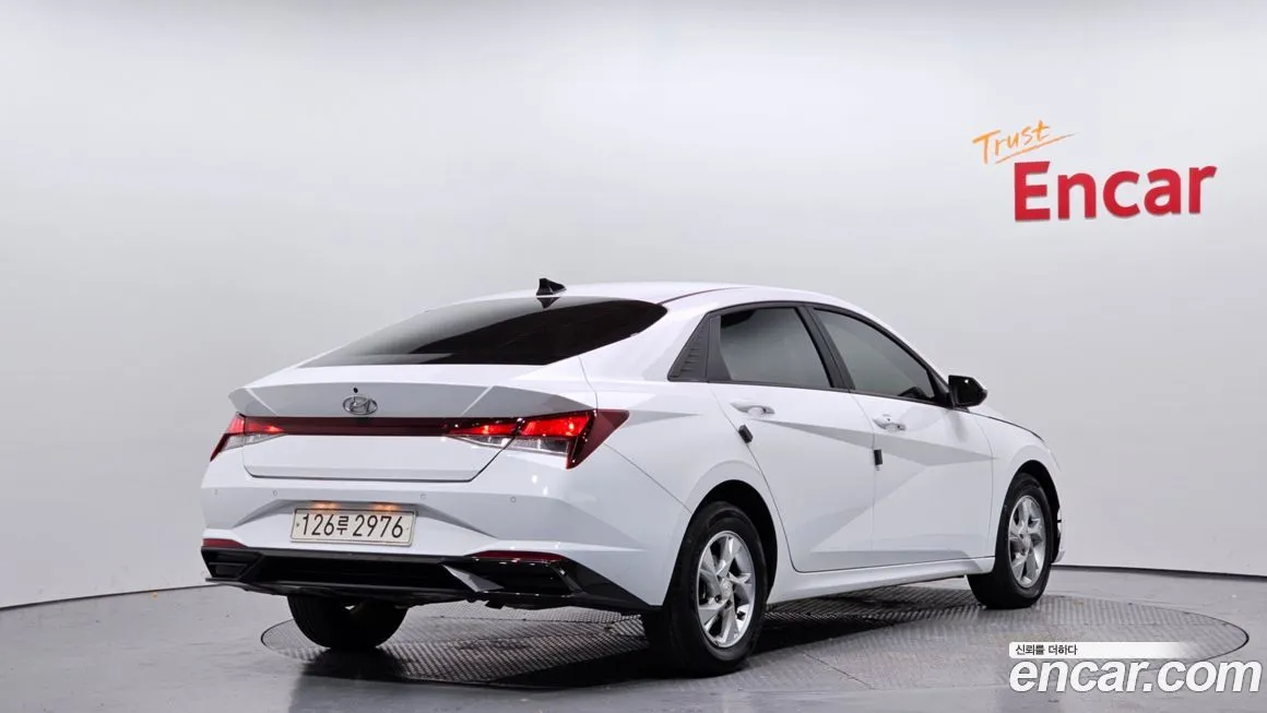 Hyundai AVANTE — фото 2